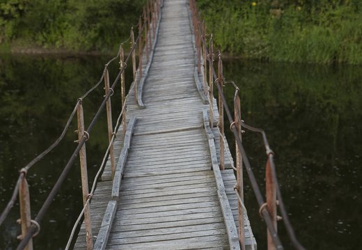 Buivydžiai · kabantis tiltas per Nerį