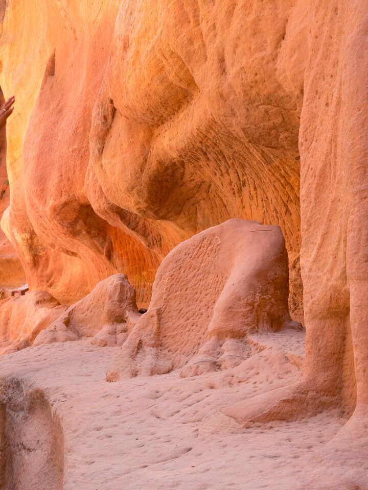 Petra · The Siq, camel caravan