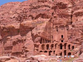 Petra · Urn Tomb