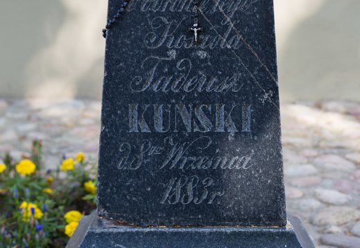Trakų Vokė · paminklas koplyčios sargui, žuvusiam per apiplėšimą 1883 metais