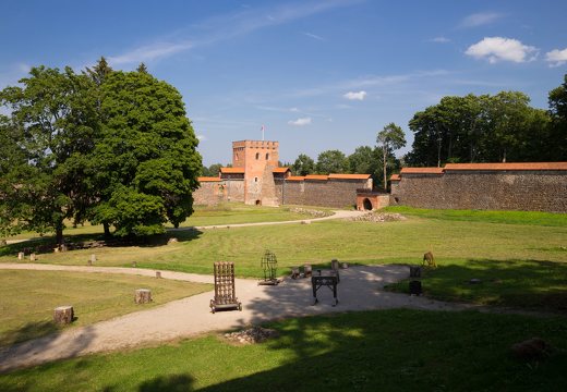 Medininkų pilis · ekspozicija kieme