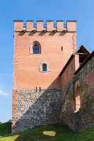 Medininkų pilis · rekonstruotas bokštas