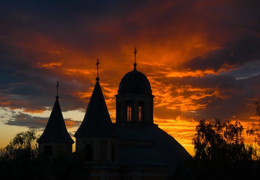 Vilniaus Trinitorių bažnyčia · saulėlydis P1090291