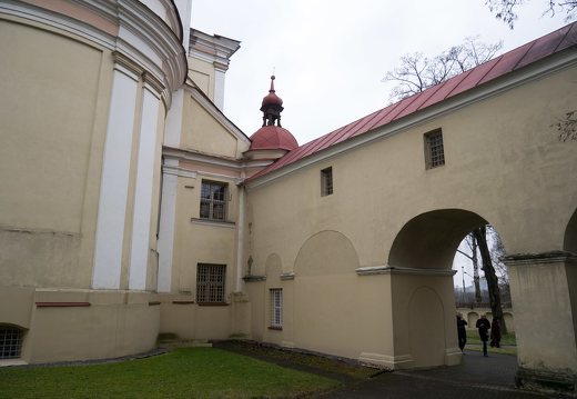Vilniaus Petro ir Povilo bažnyčia · vienuolynas