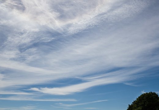 Juodkrantė · marių krantinė, debesys