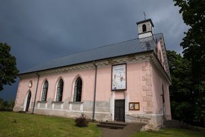 Sužionių Šv. Felikso Valua bažnyčia