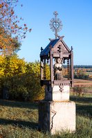 senosios Onuškio kapinės · medinė koplytėlė 6948