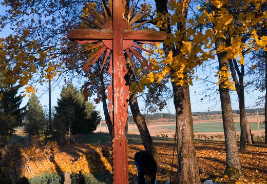 senosios Onuškio kapinės · partizanų kapai 
