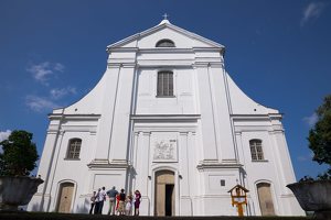 Veisiejų Šv. Jurgio bažnyčia 2018 · vasara