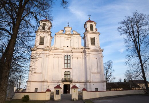 Jiezno bažnyčia