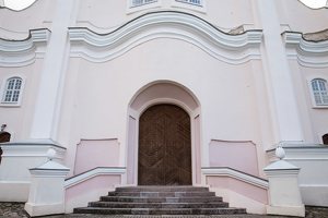 Jūžintų bažnyčia · durys
