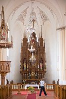 Kamajų bažnyčia · sakykla, presbiterija, altorius, interjeras