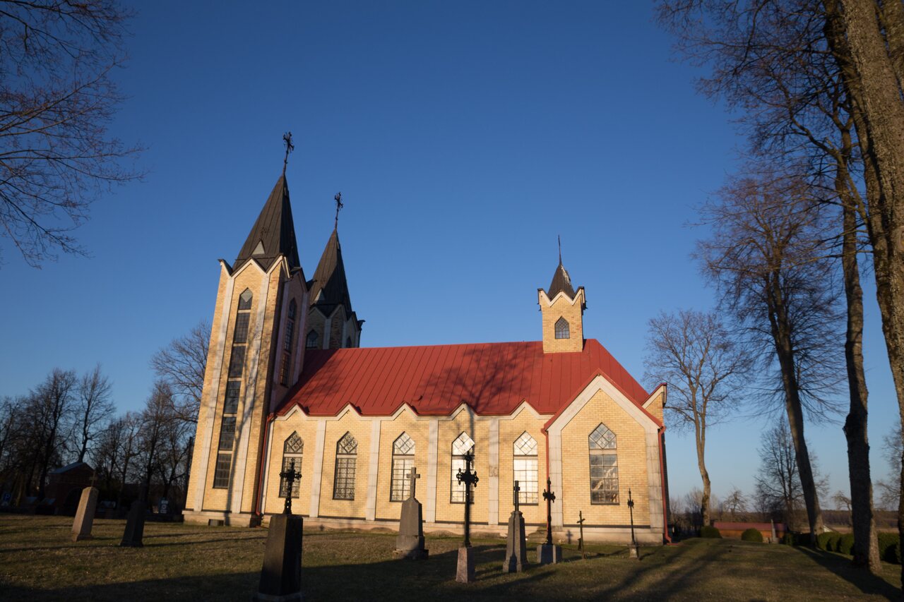 Panoteriai · bažnyčia