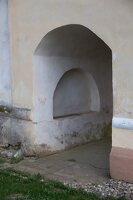 Apytalaukio bažnyčia · šoninės durys