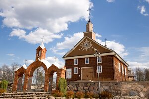 Labanoro bažnyčia · šventoriaus vartai