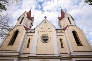 Švenčionys · bažnyčios fasadas