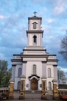 Nemenčinė · bažnyčios fasadas