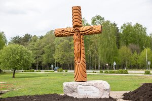 Ruklos koplyčia · medinis kryžius