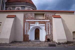 Kaunas · Seminarijos bažnyčia, šoniniai varteliai