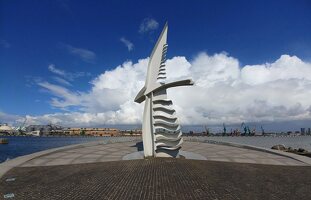 Klaipėda, Kopgalis · paminklas išplaukusiems ir negrįžusiems – "Albatrosas"