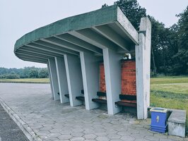 Klaipėda, Kopgalis · autobusų stotelė šalia Lietuvos jūrų muziejaus