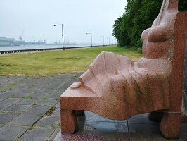 Klaipėda, Smiltynė, kurhauzas · skulptūra "Rytas"